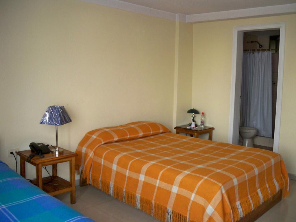 Hotel Las Garzas Alojamiento Ibarra Exterior foto