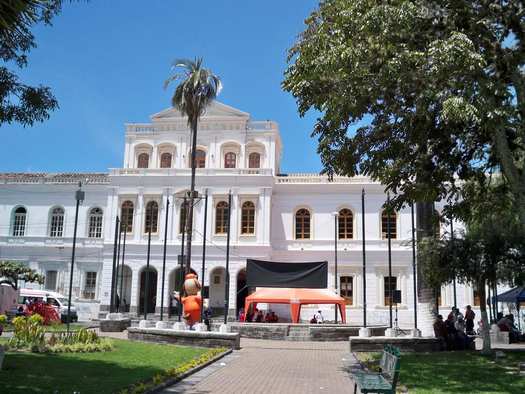Hotel Las Garzas Alojamiento Ibarra Exterior foto